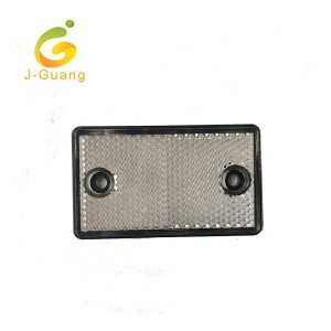 Competitive Price for China Truck Trailer Car Red Plastic Screw Mount Triangle Reflex Reflector